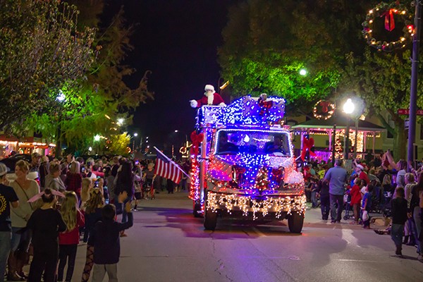 Christmas Stroll & Lighted Parade